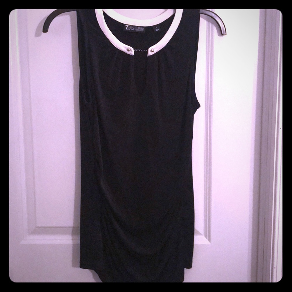 Ny & Co Sleeveless V-Neck With Chain Detail Top